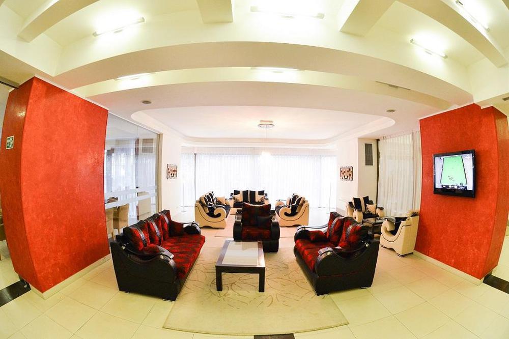 נובי סאד Hotel Putnik מראה חיצוני תמונה