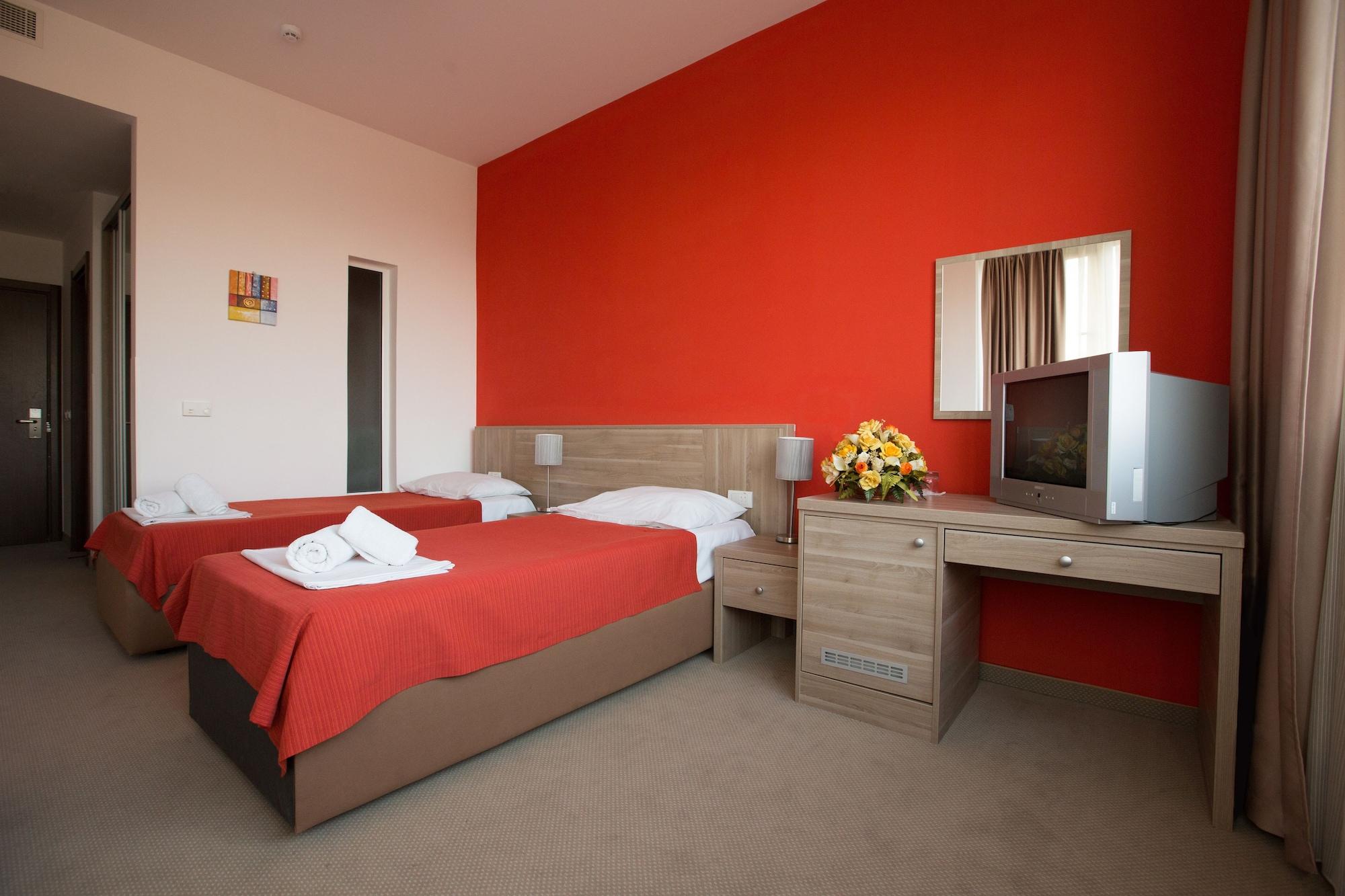 נובי סאד Hotel Putnik מראה חיצוני תמונה