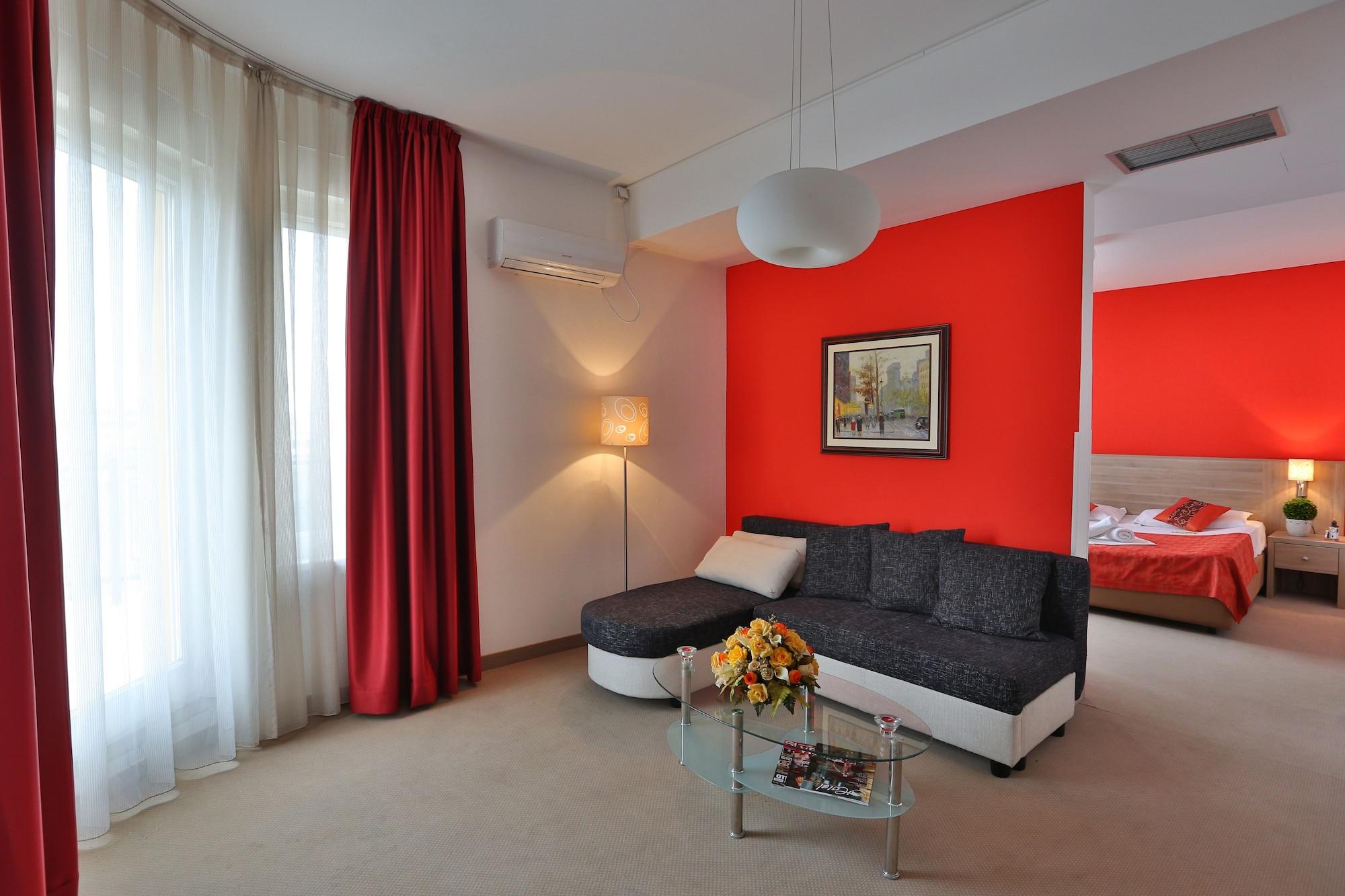 נובי סאד Hotel Putnik מראה חיצוני תמונה
