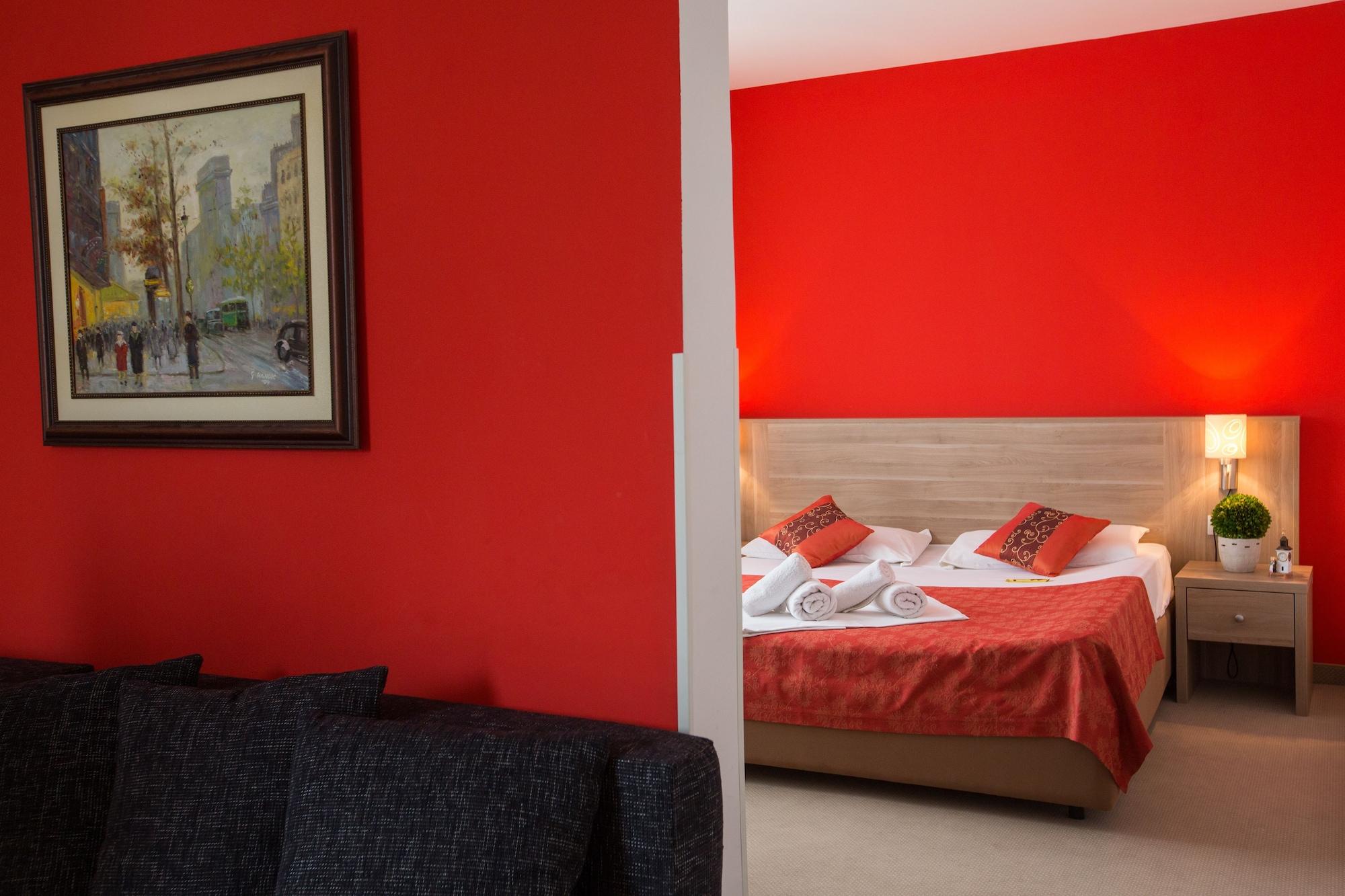 נובי סאד Hotel Putnik מראה חיצוני תמונה