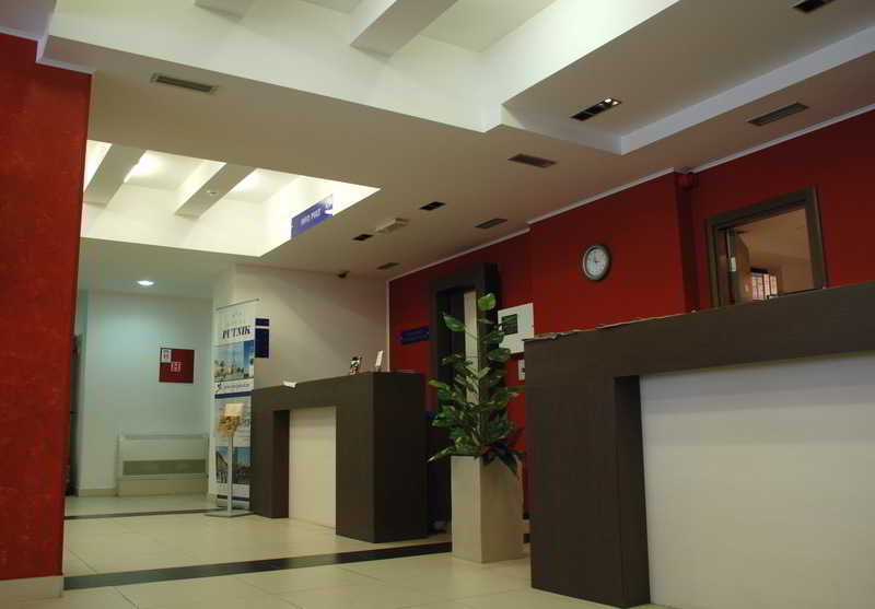 נובי סאד Hotel Putnik מראה חיצוני תמונה