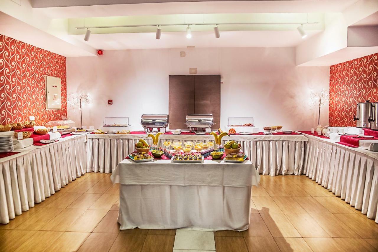 נובי סאד Hotel Putnik מראה חיצוני תמונה