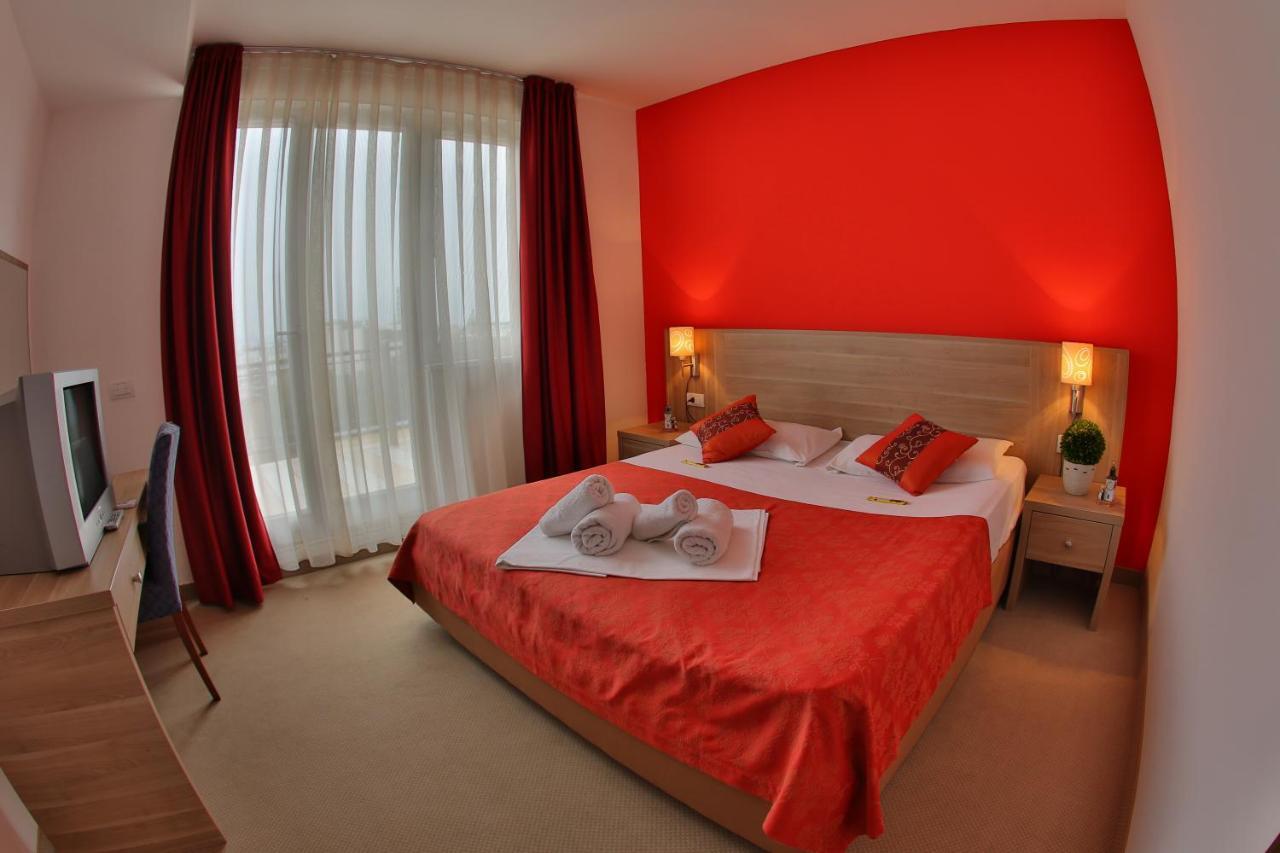 נובי סאד Hotel Putnik חדר תמונה